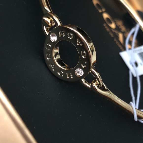 🎀 Coach Open Circle Gold-Tone Bangle - Picture 3 of 8